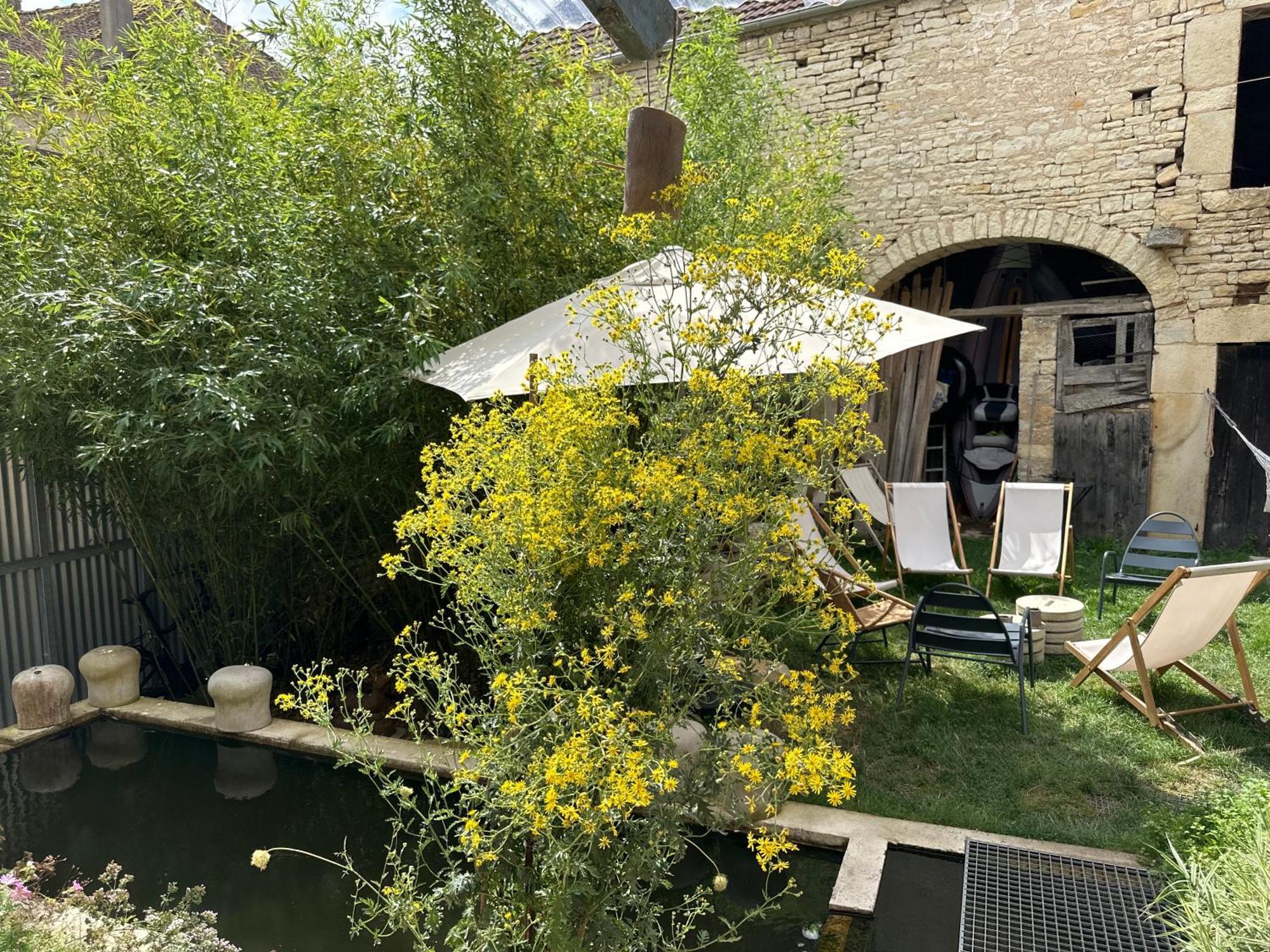 Maison Au Bord De L'Eau Annay-sur-Serein Exteriér fotografie
